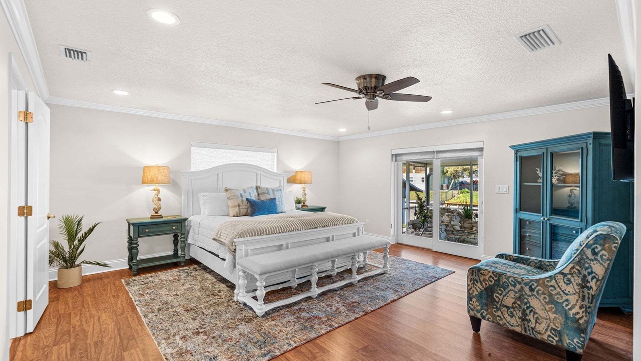 Photo of Outdoor in Surfside Estates