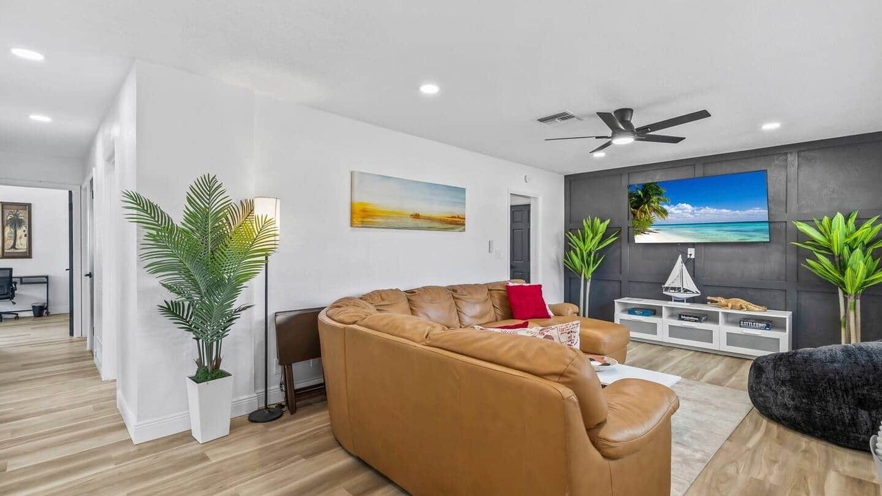 Photo of Livingroom in South Daytona