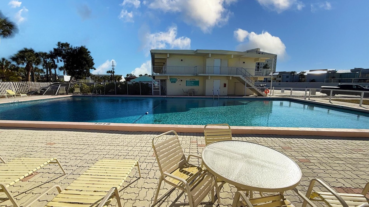 Photo of Outdoor in Golden Beach