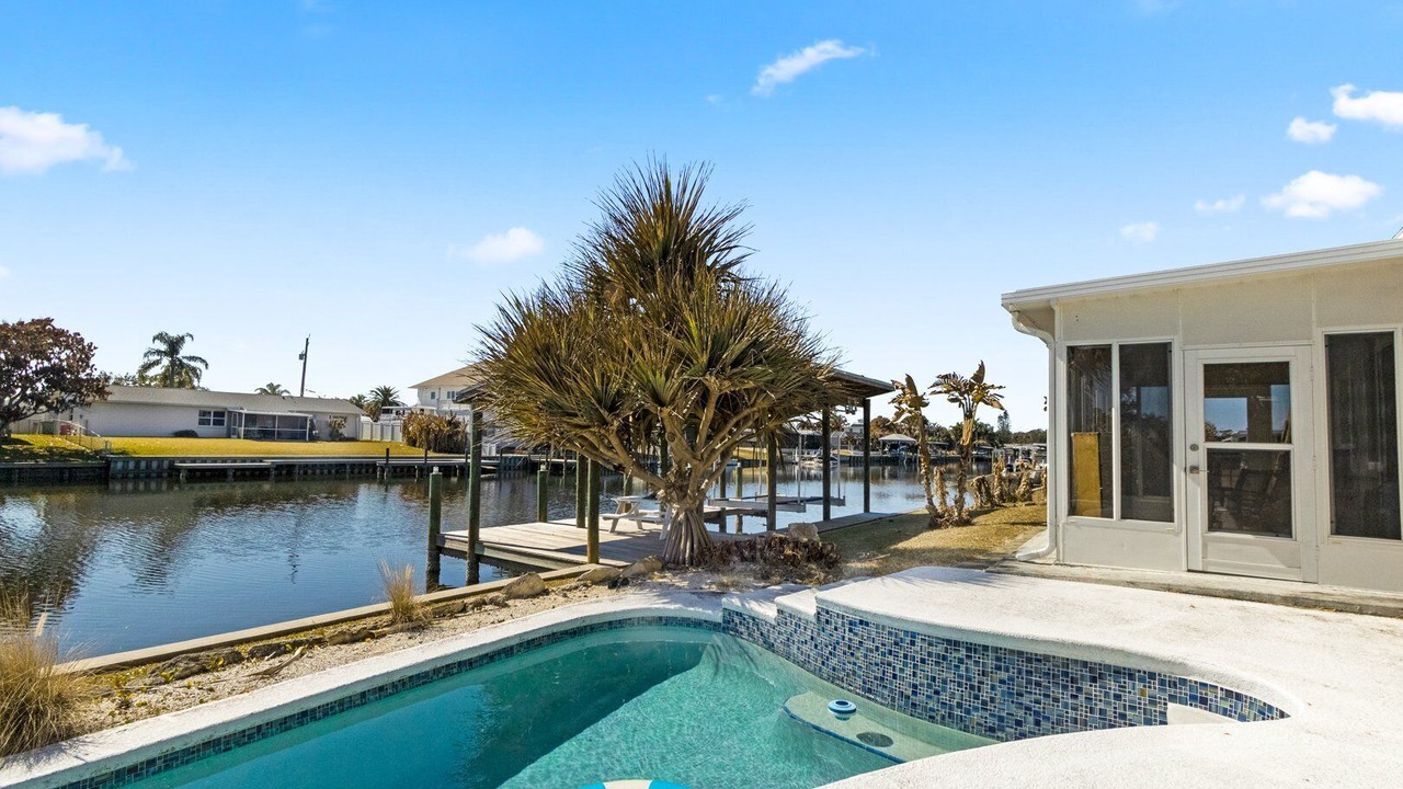 Photo of Outdoor in Catalina Isle Estates