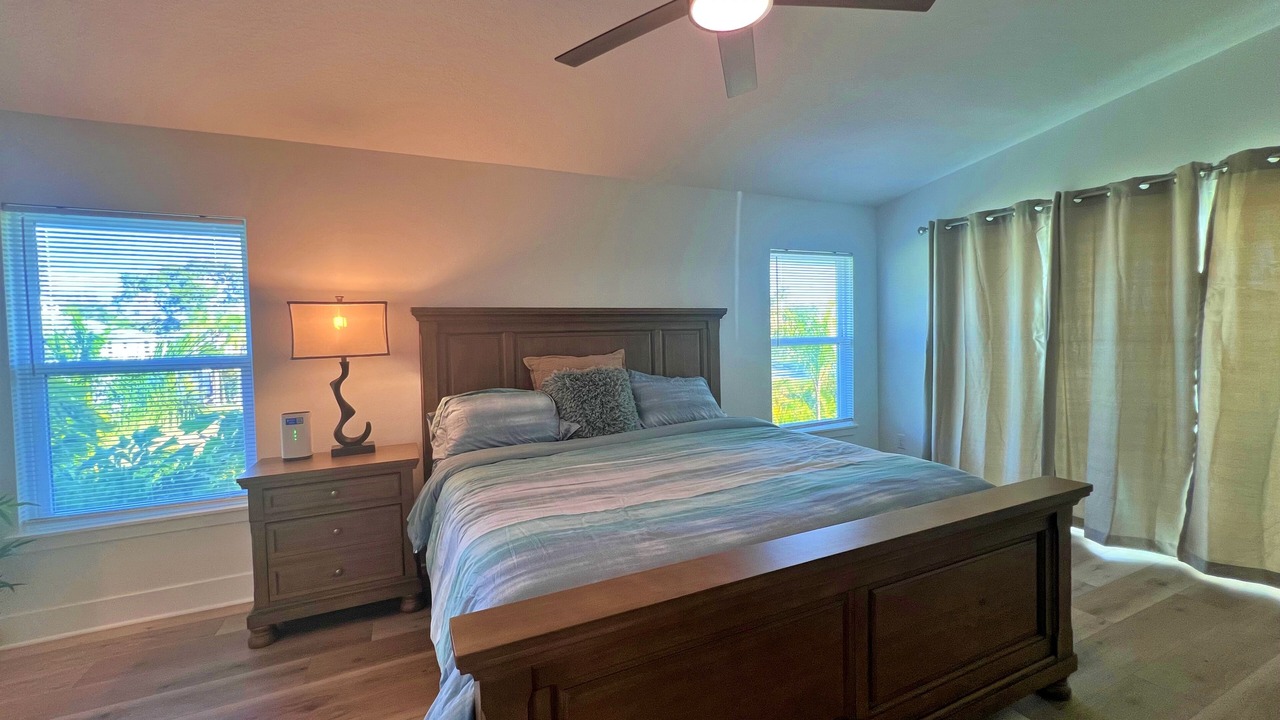 Photo of Bedroom in Oldsmar