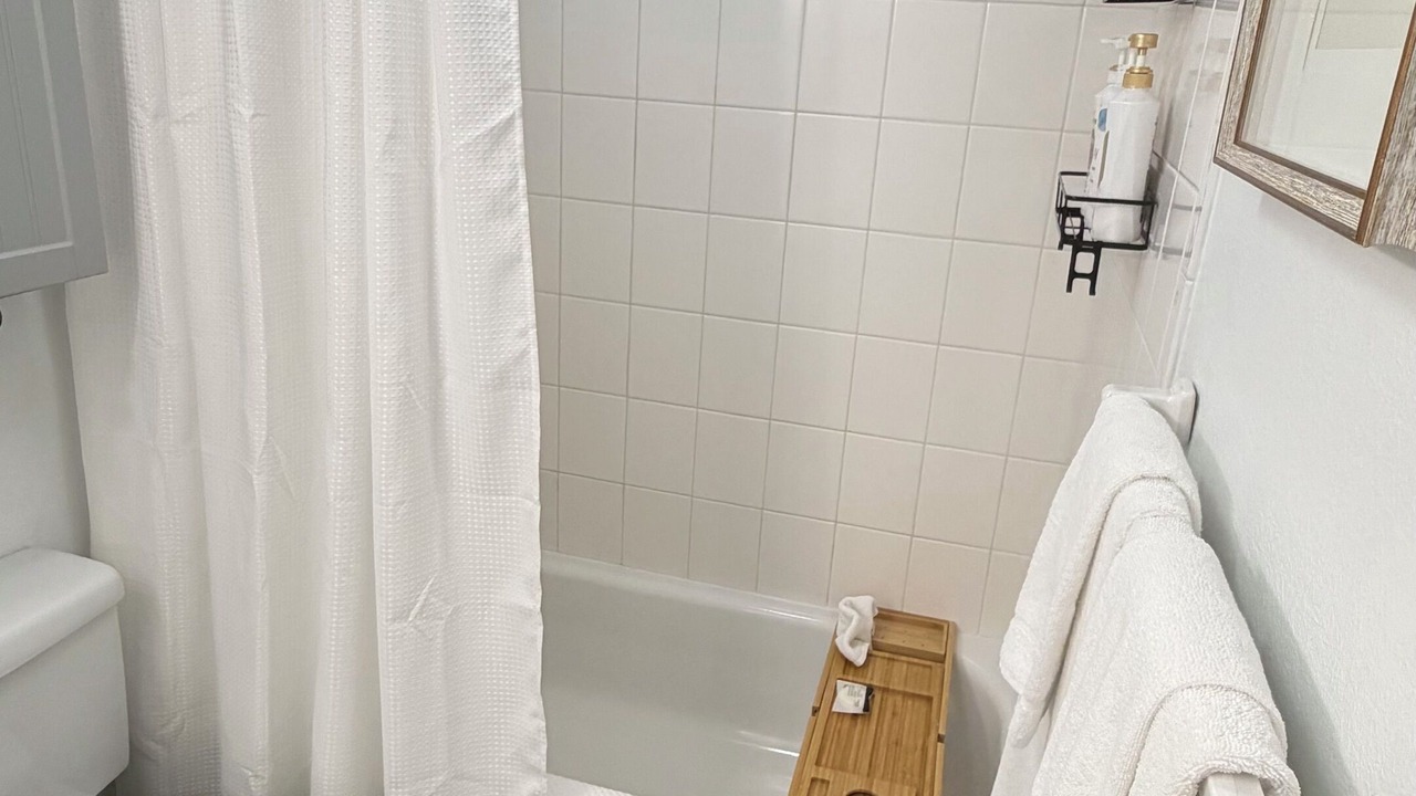 Photo of Bathroom in Lenox Park