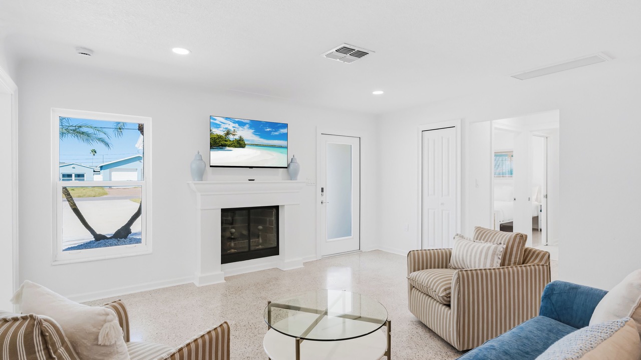 Photo of Livingroom in Redington Beach