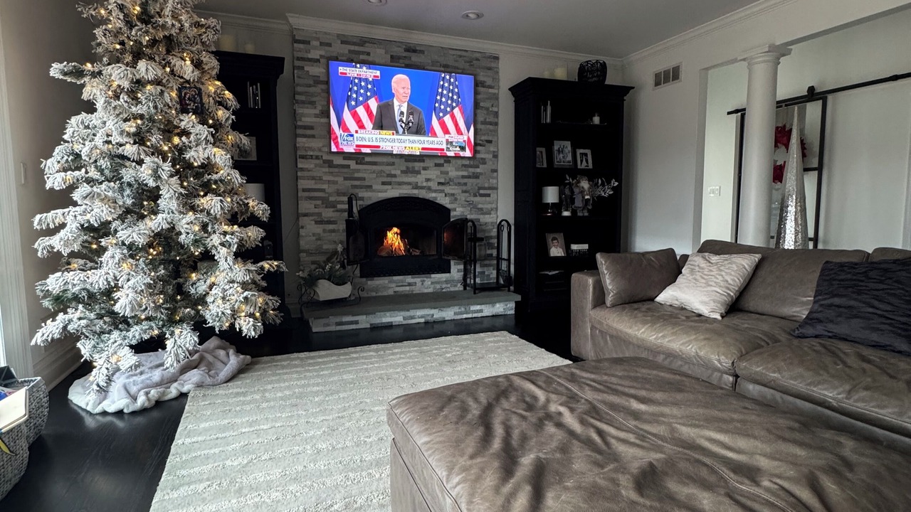 Photo of Livingroom in Millstone Township