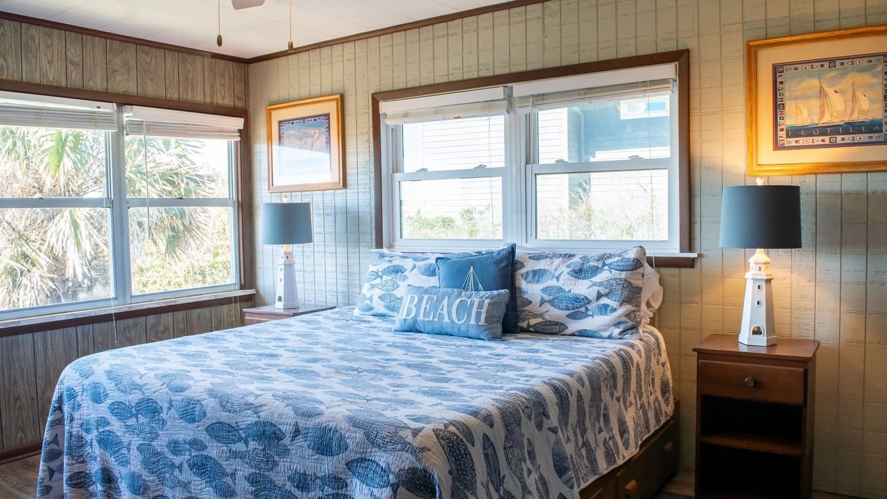 Photo of Bedroom in Crescent Beach
