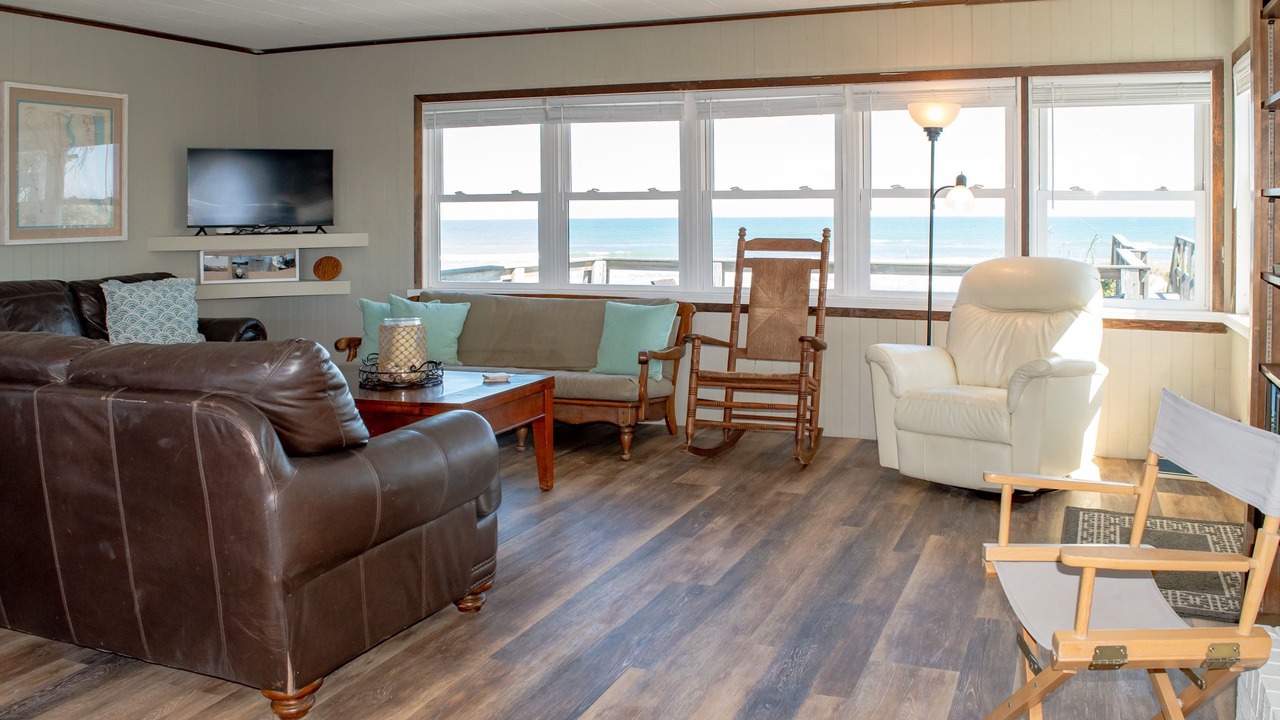 Photo of Livingroom in Crescent Beach