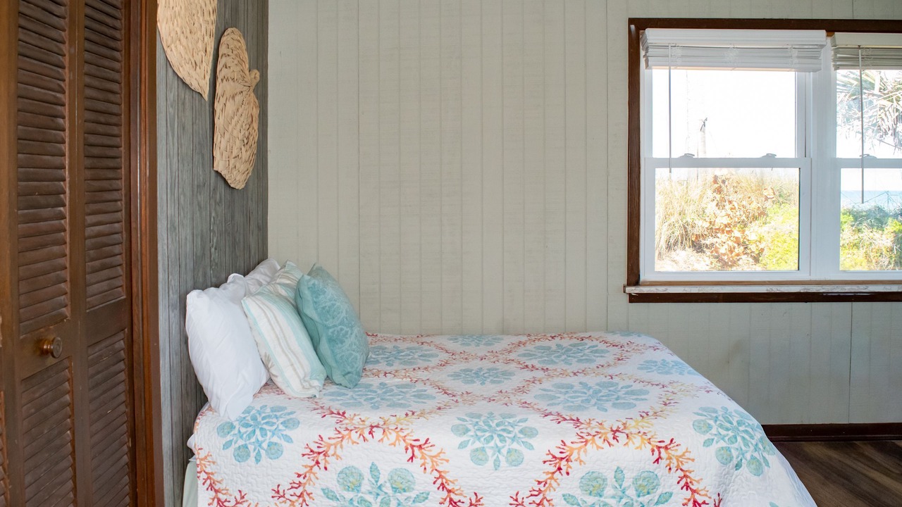 Photo of Bedroom in Crescent Beach