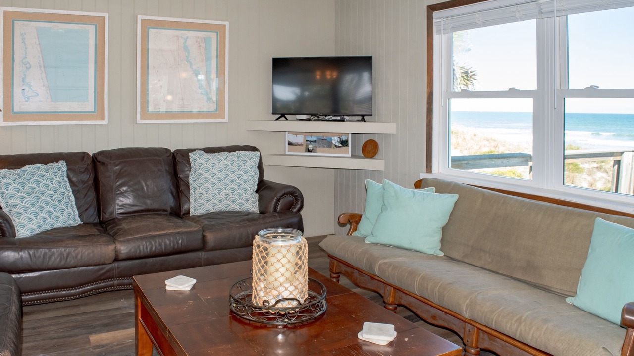 Photo of Livingroom in Crescent Beach