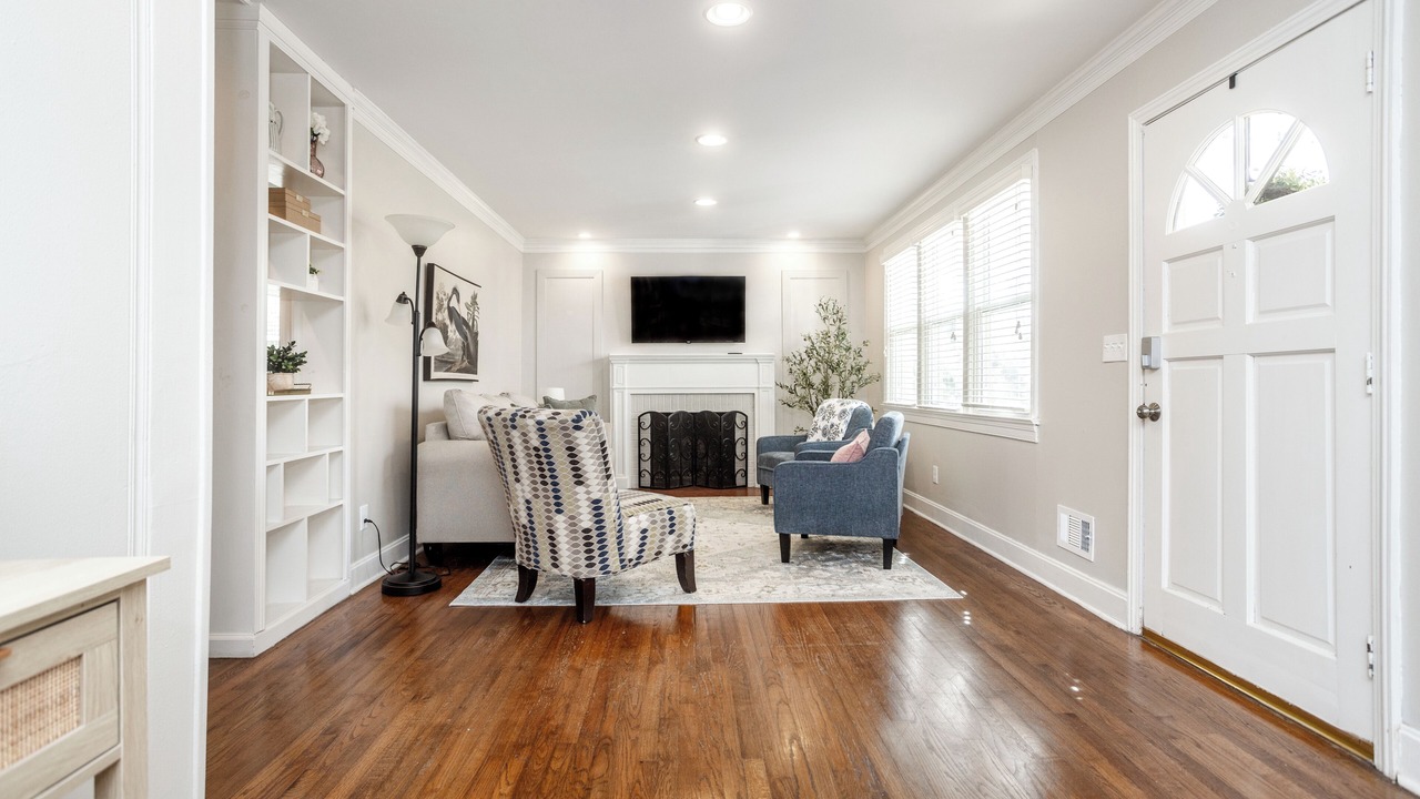 Photo of Livingroom in Greenville - Spartanburg