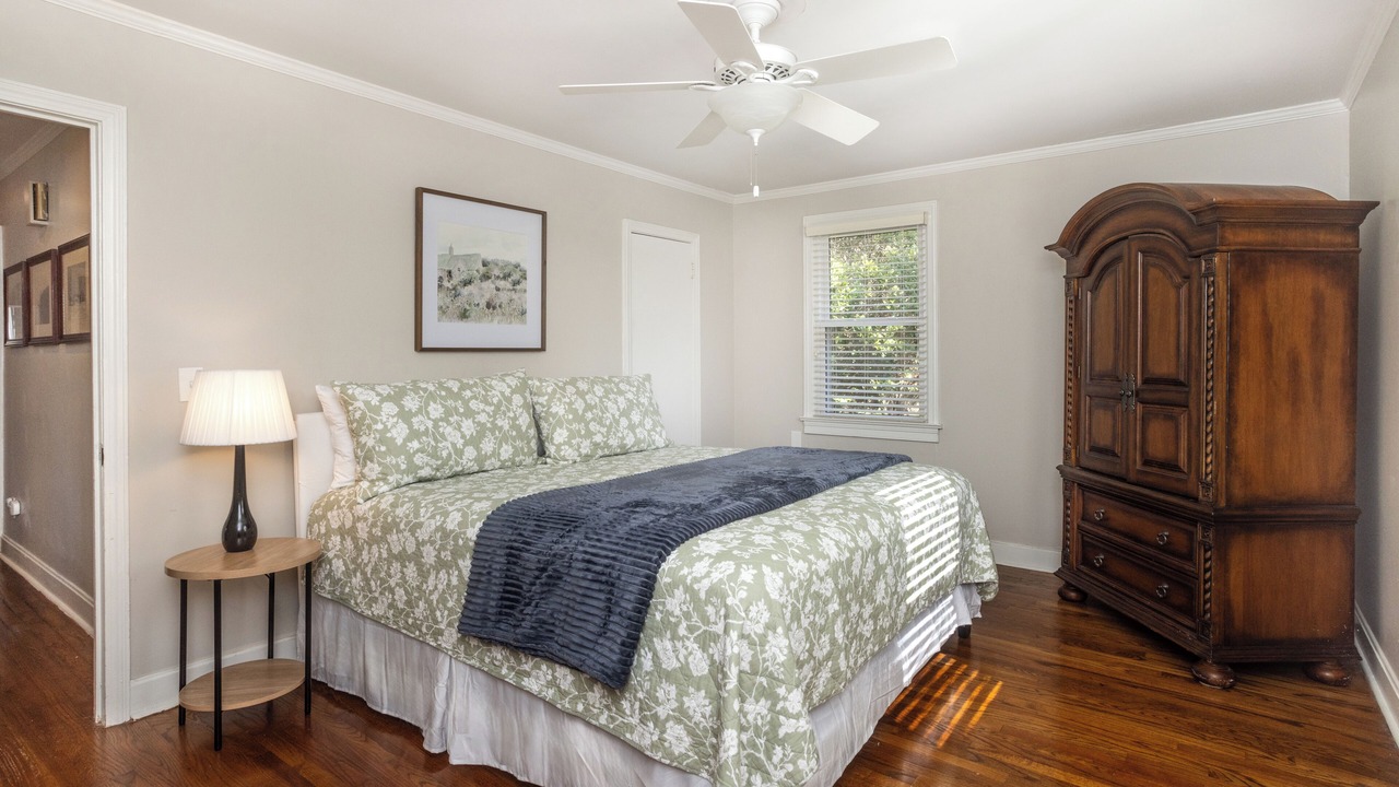 Photo of Bedroom in Greenville - Spartanburg