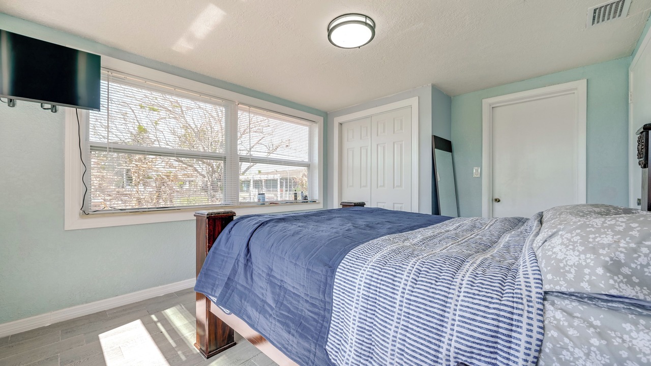 Photo of Bedroom in Tahitian Development