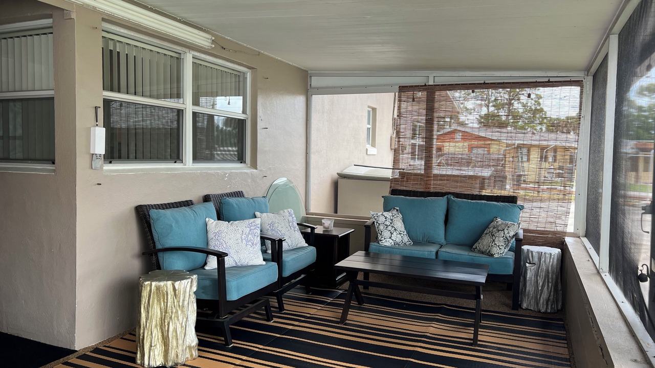 Photo of Livingroom in Titusville