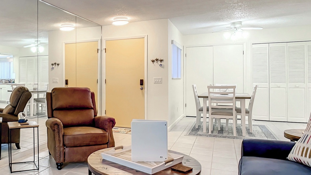 Photo of Livingroom in New Smyrna Beach