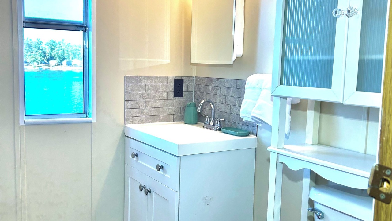 Photo of Bathroom in Lake Secession