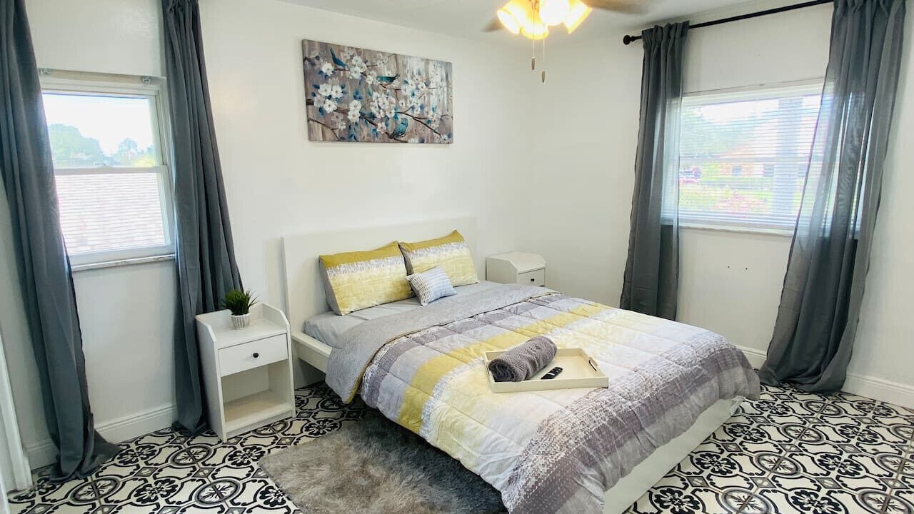 Photo of Bedroom in Bay Crest Park