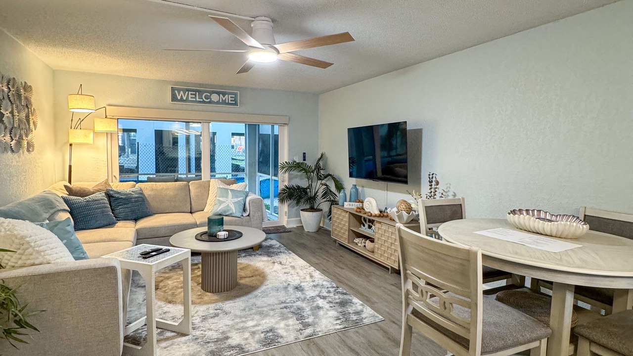 Photo of Livingroom in North Redington Beach