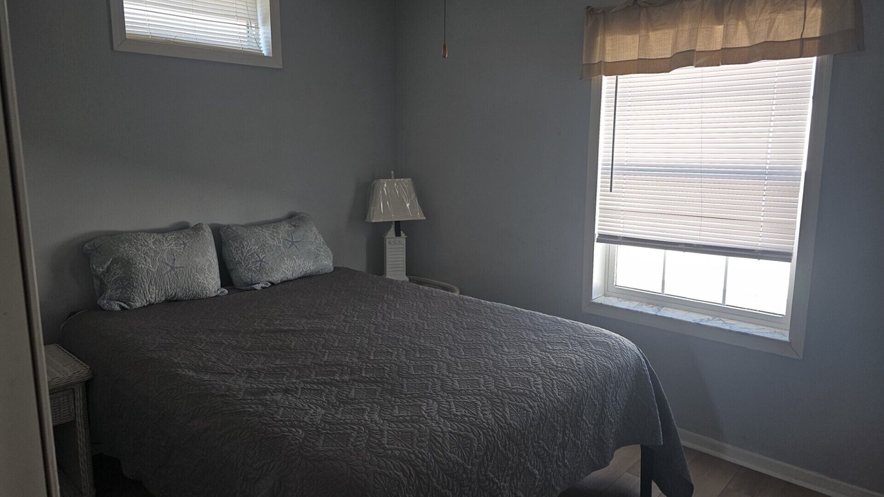 Photo of Bedroom in Bayshore Gardens