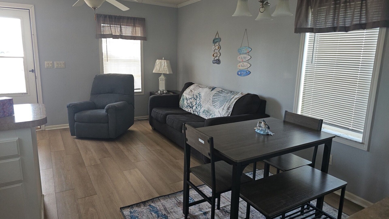 Photo of Livingroom in Bayshore Gardens