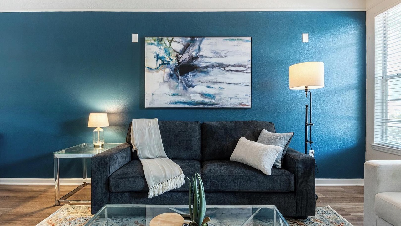 Photo of Livingroom in Metro West