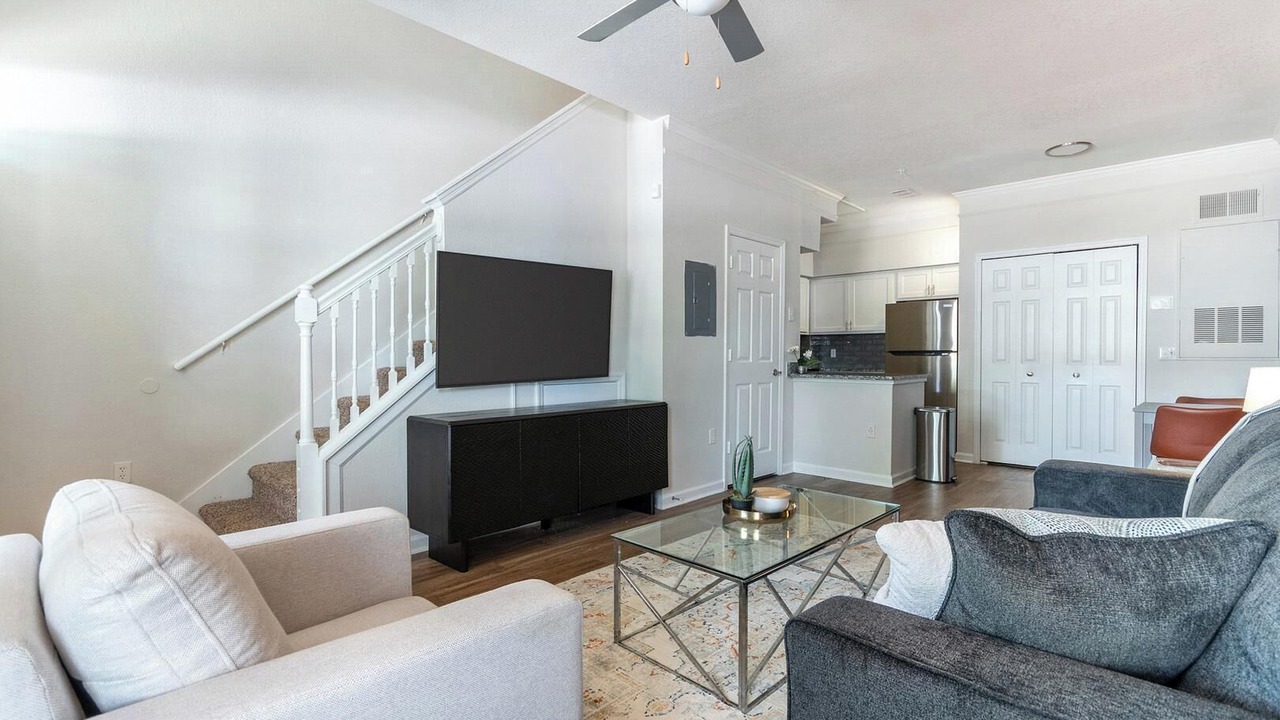 Photo of Livingroom in Metro West
