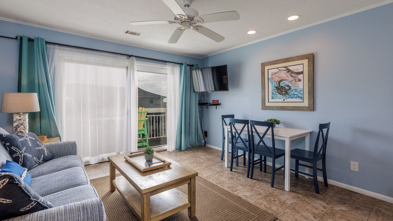 Photo of Livingroom in North Forest Beach