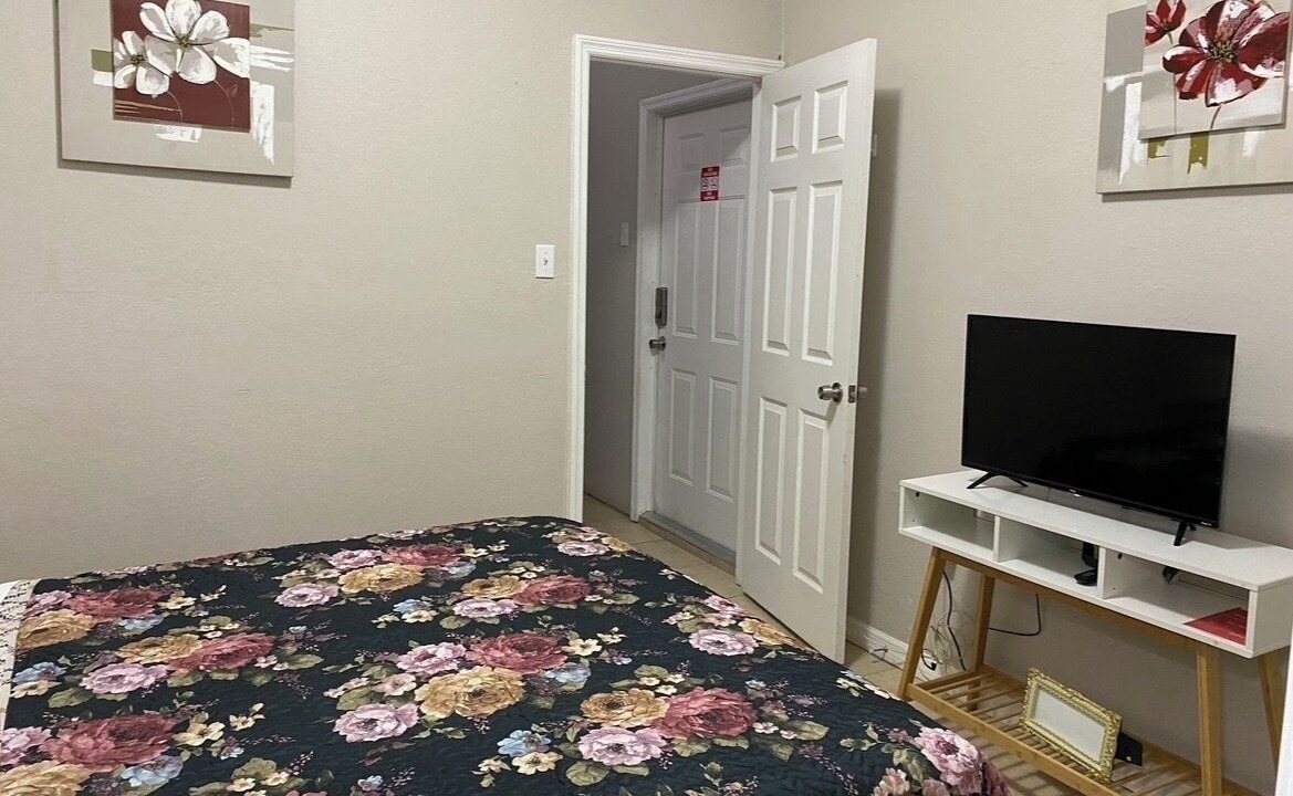 Photo of Bedroom in Egypt Lake-Leto