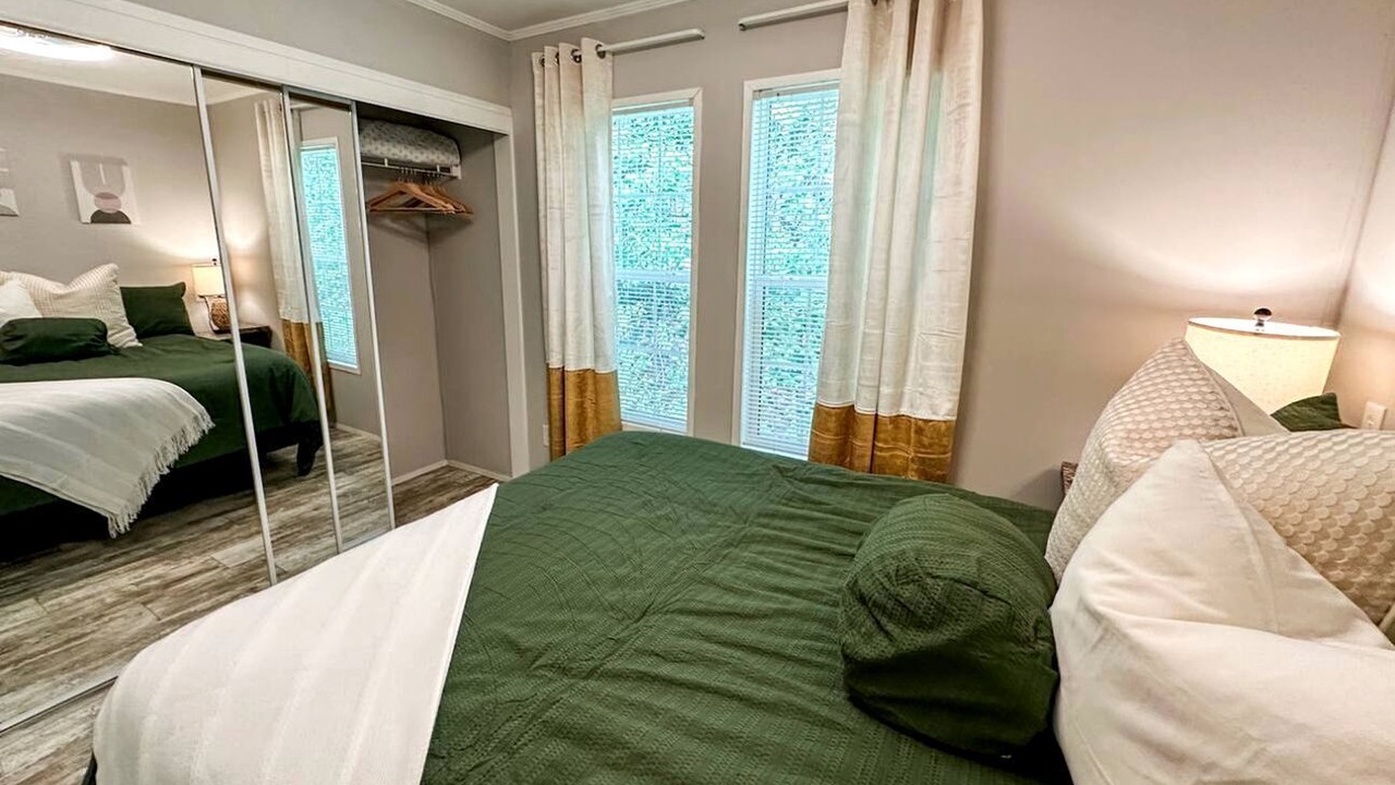Photo of Bedroom in Dunnellon