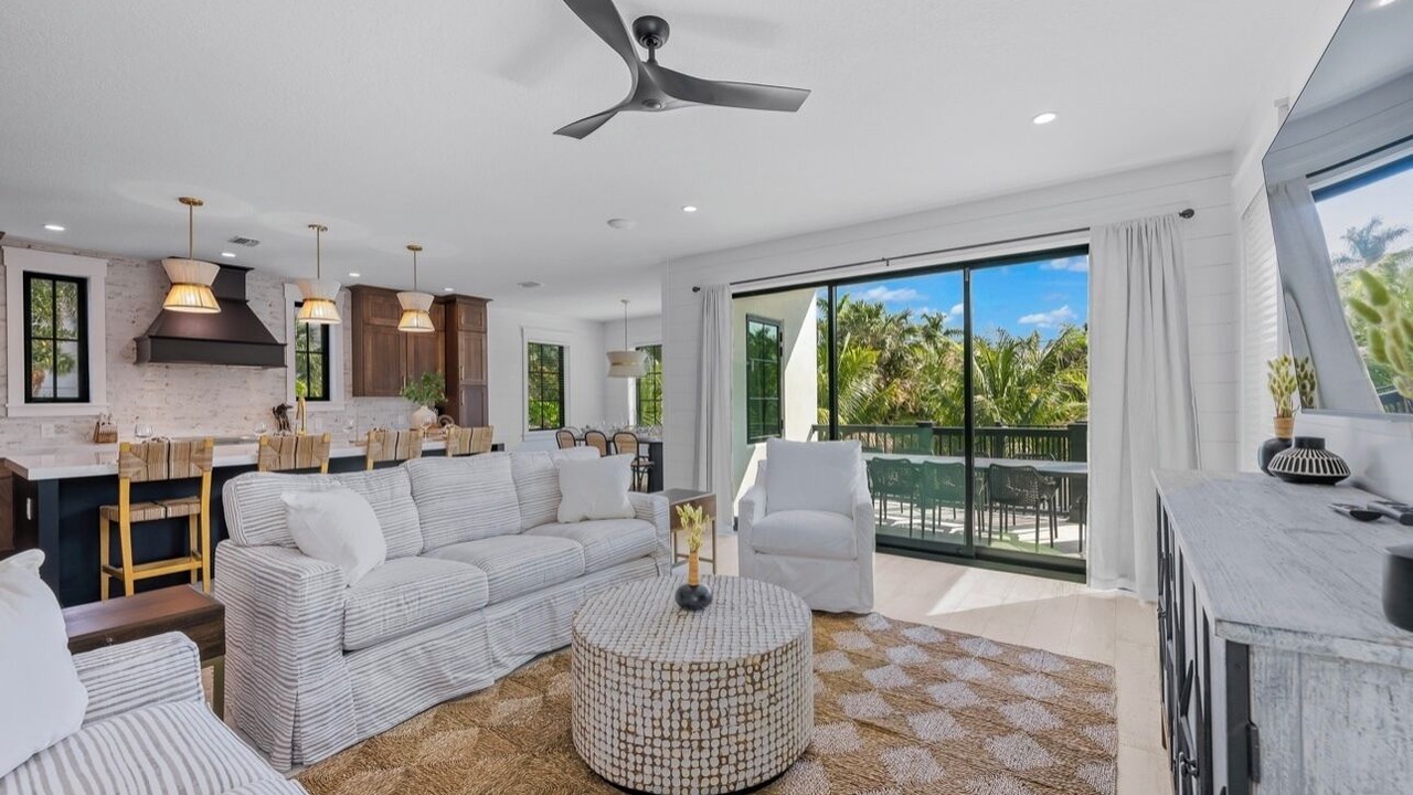 Photo of Livingroom in Saint Armands Key
