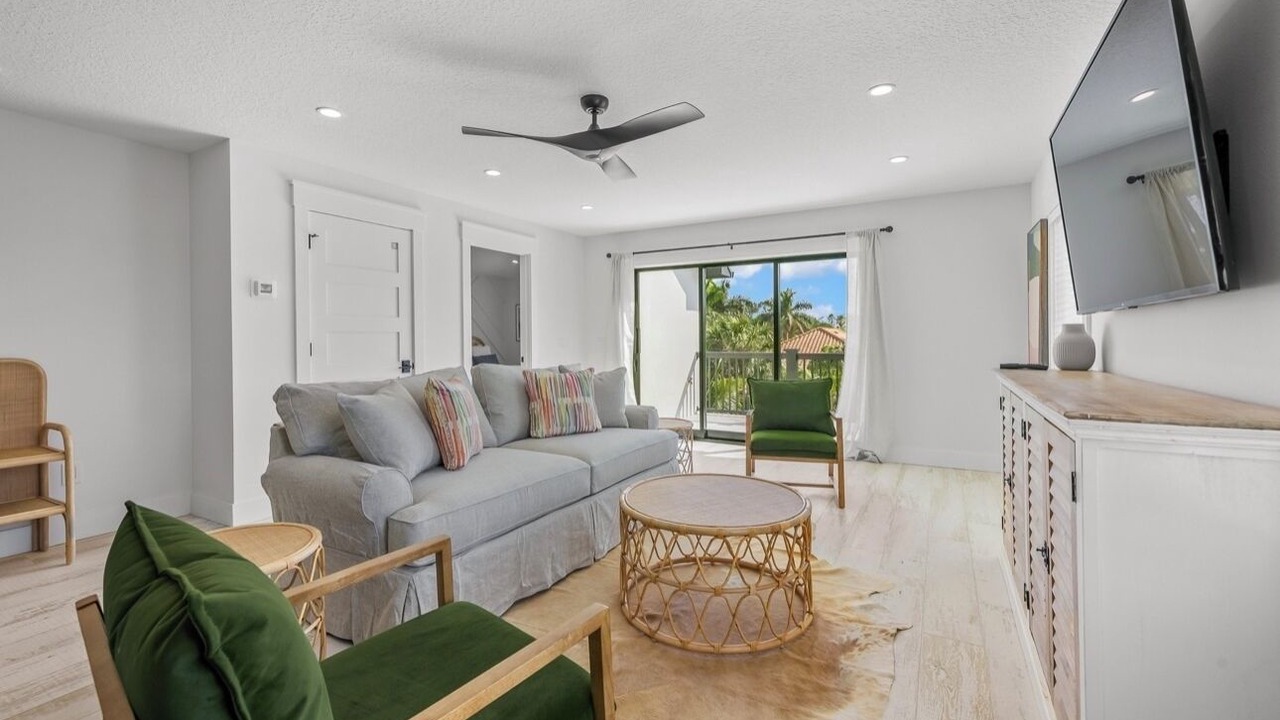 Photo of Livingroom in Saint Armands Key