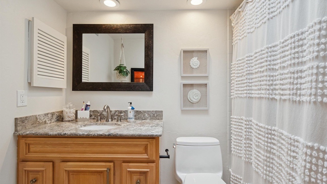 Photo of Bathroom in Holmes Beach
