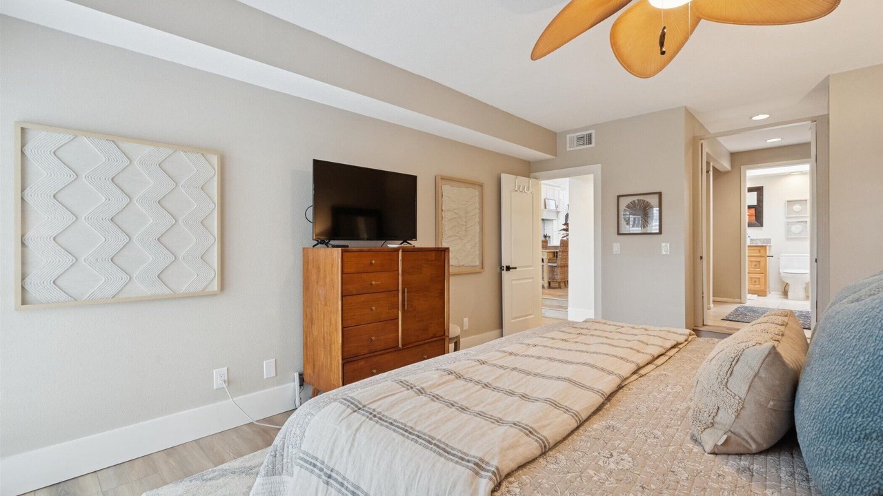 Photo of Bedroom in Holmes Beach