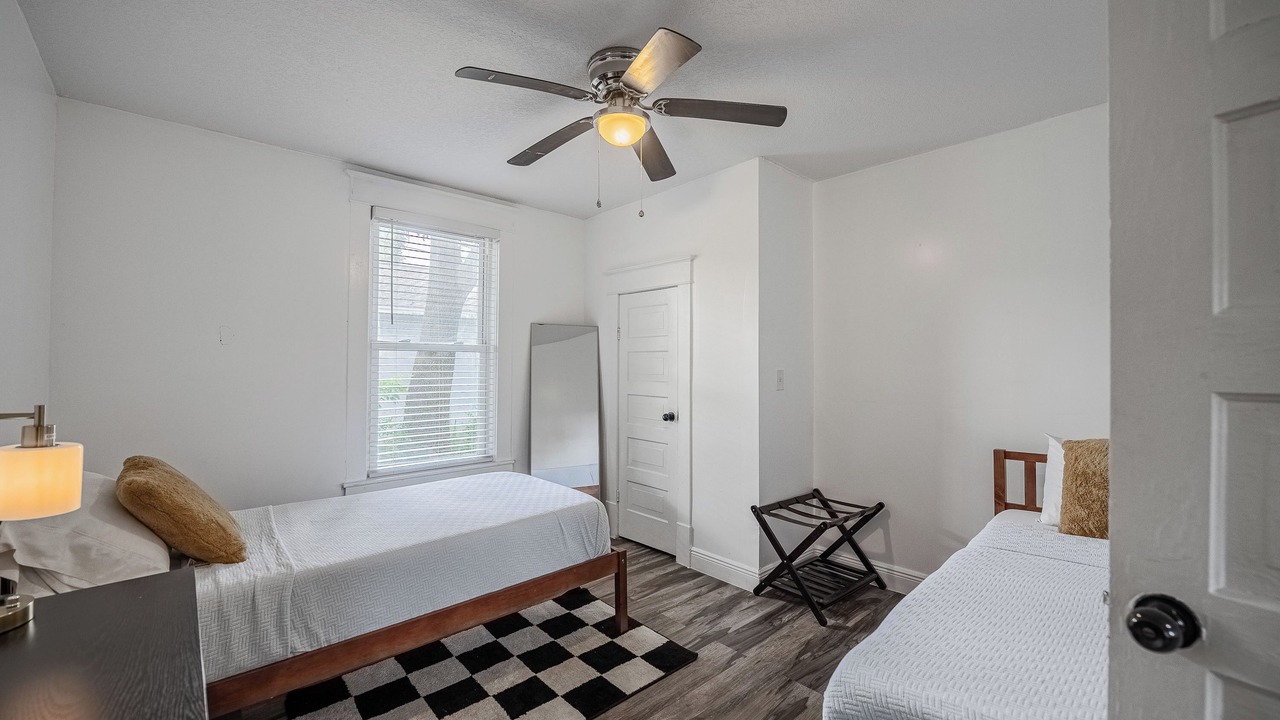 Photo of Bedroom in Dixieland