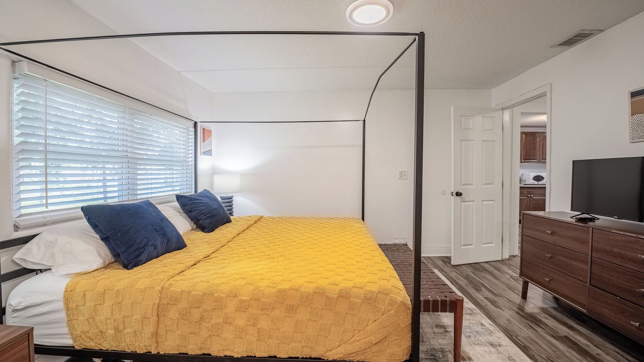 Photo of Bedroom in Dixieland