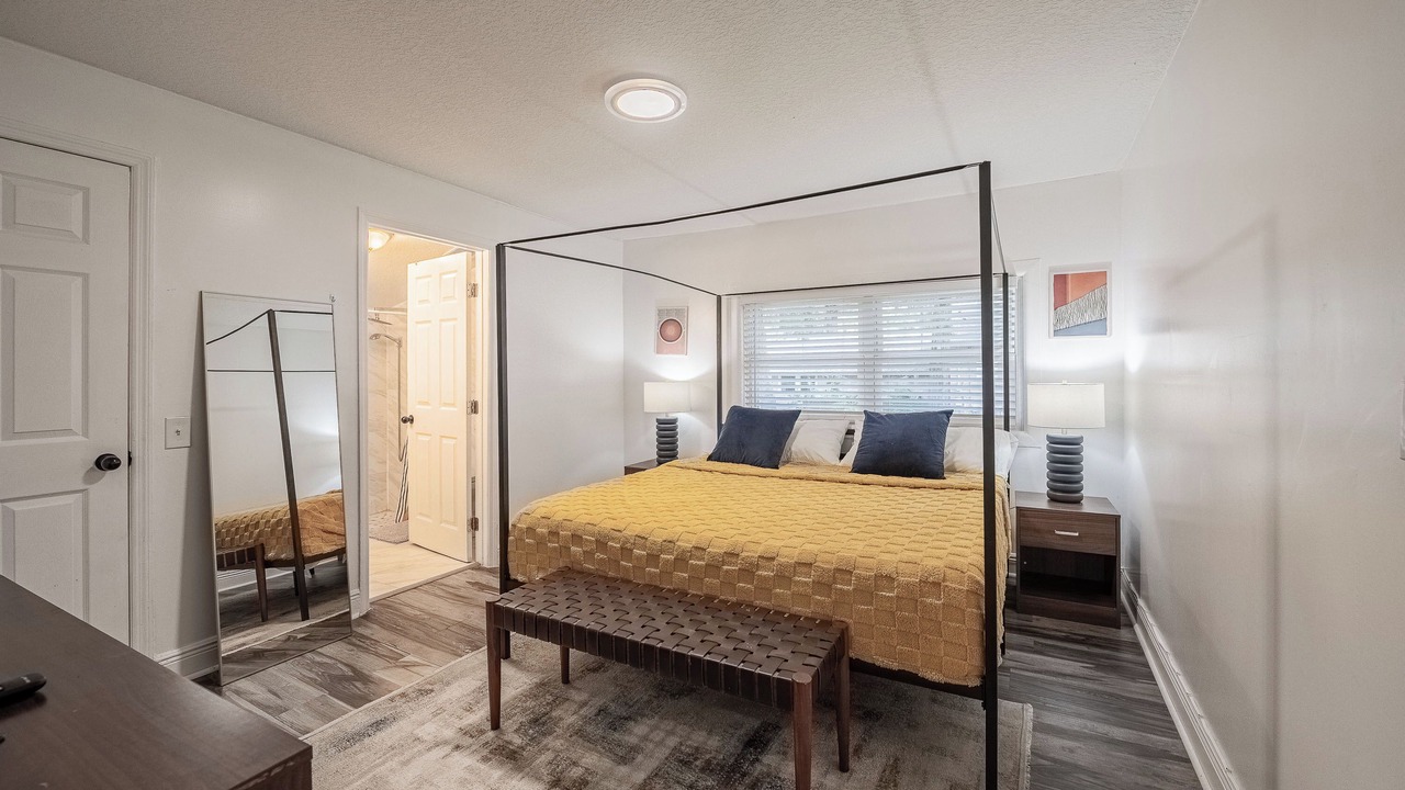 Photo of Bedroom in Dixieland