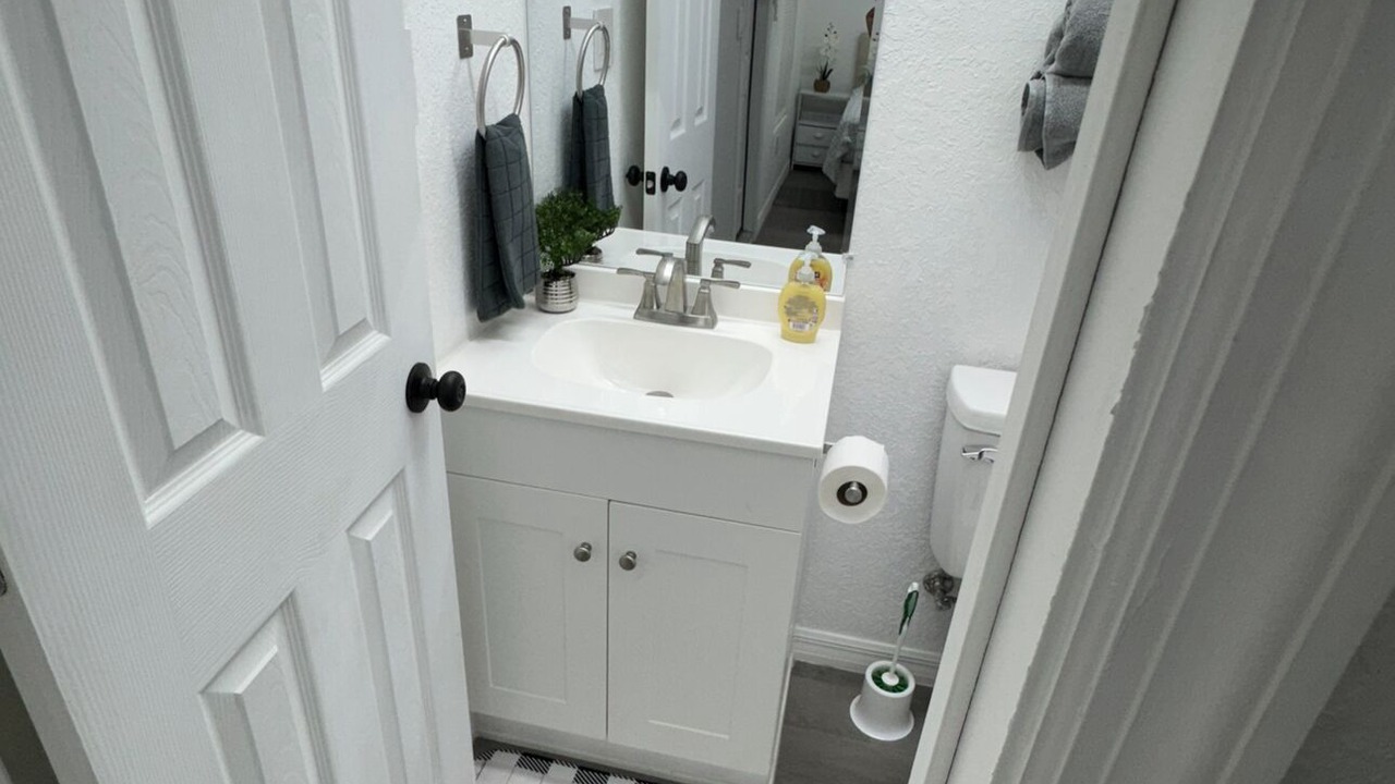 Photo of Bathroom in Orient Park