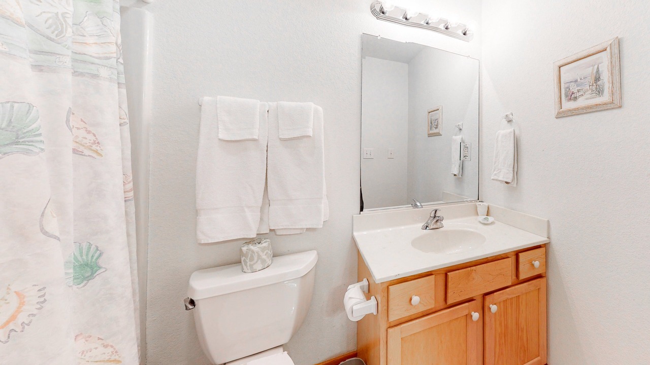 Photo of Bathroom in Waves