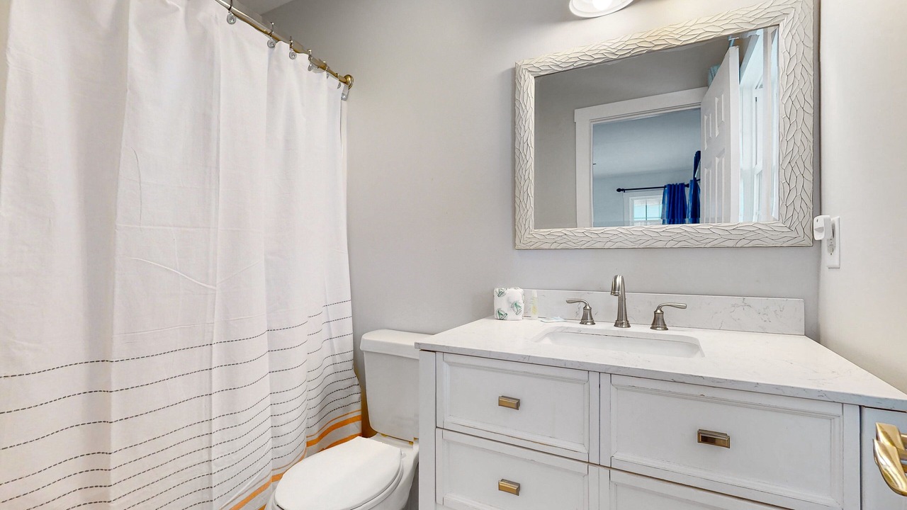 Photo of Bathroom in Rodanthe