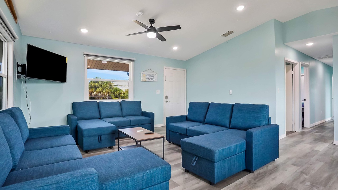 Photo of Livingroom in Pine Island