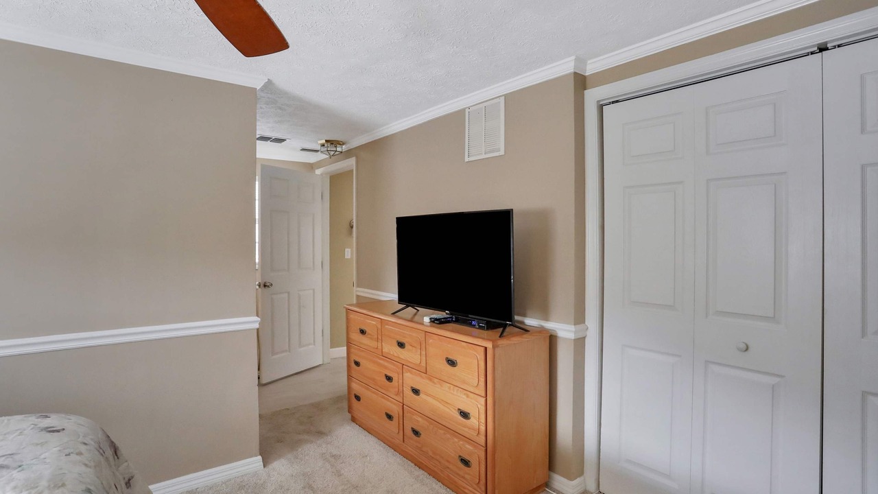 Photo of Bedroom in Harbor Hills