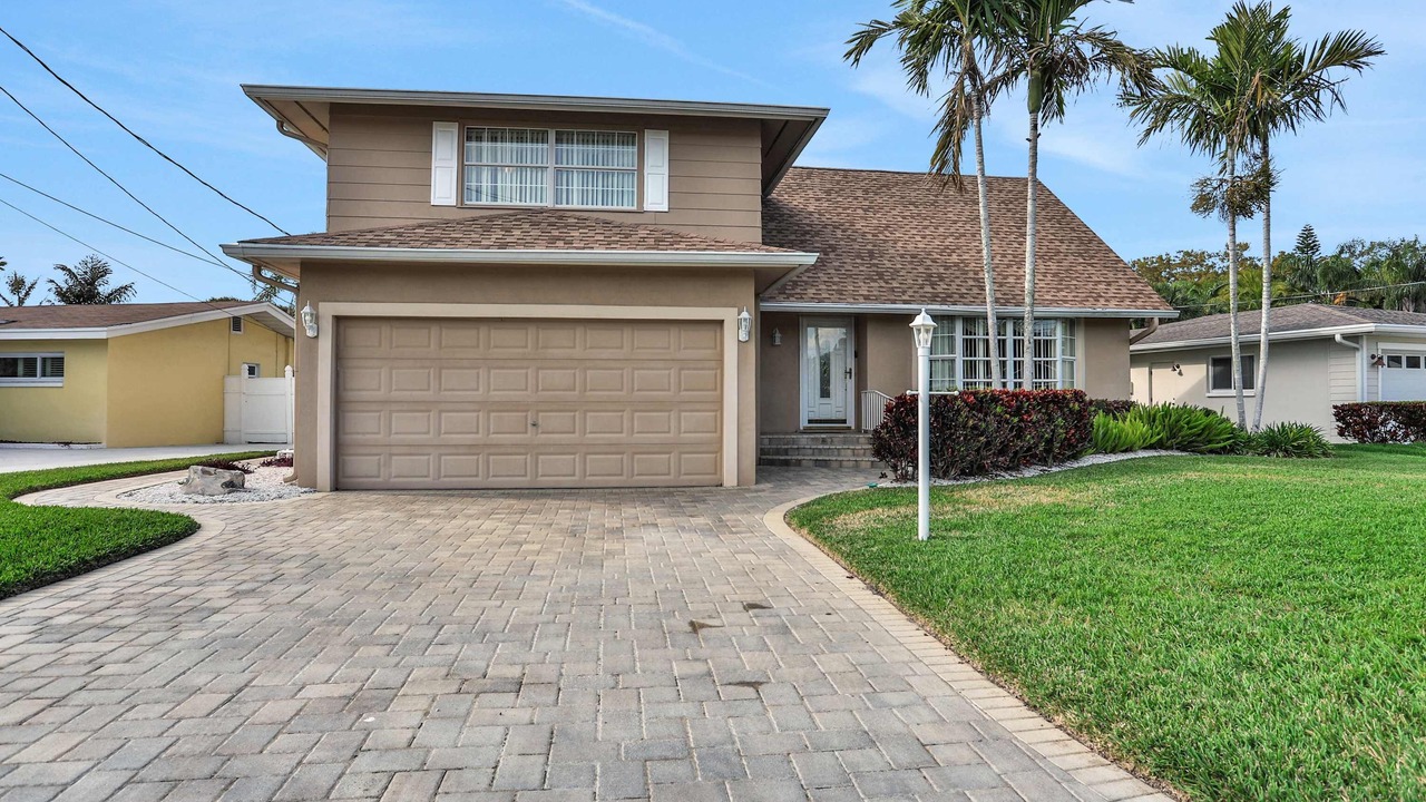 Photo of Outdoor in Harbor Hills