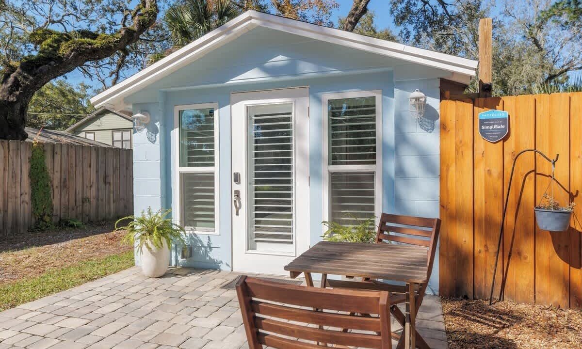 Photo of Outdoor in Avondale