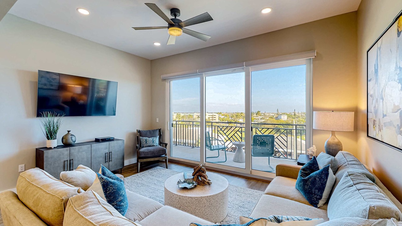 Photo of Livingroom in Madeira Beach