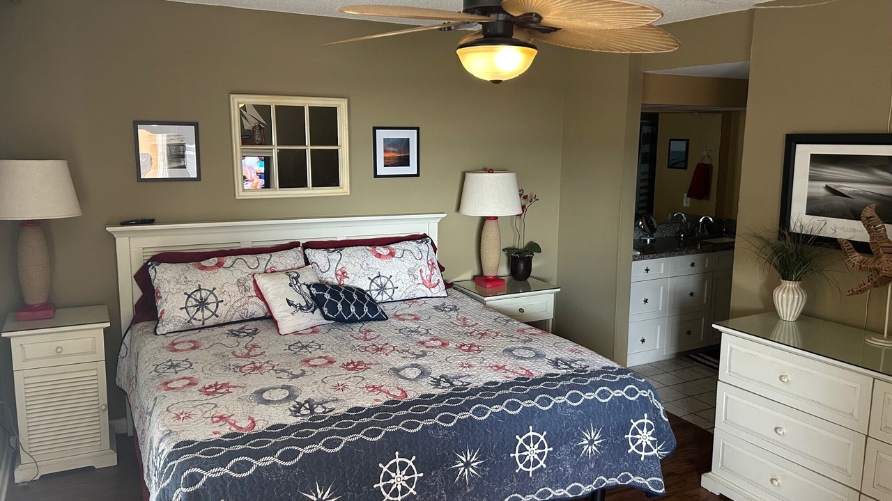 Photo of Bedroom in Redington Beach