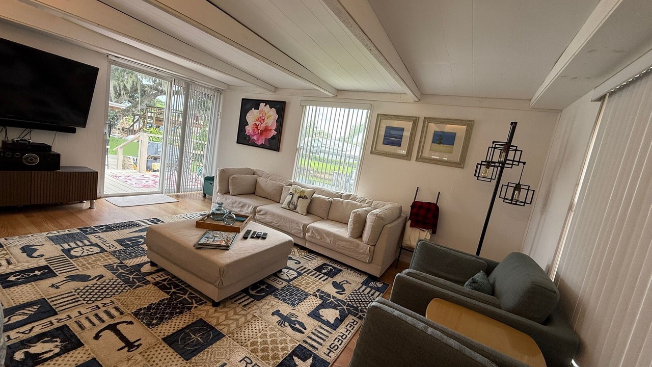 Photo of Livingroom in Highland