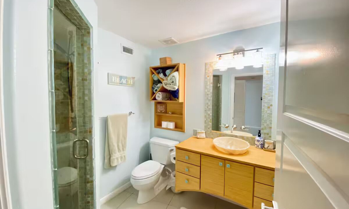 Photo of Bathroom in Boardwalk