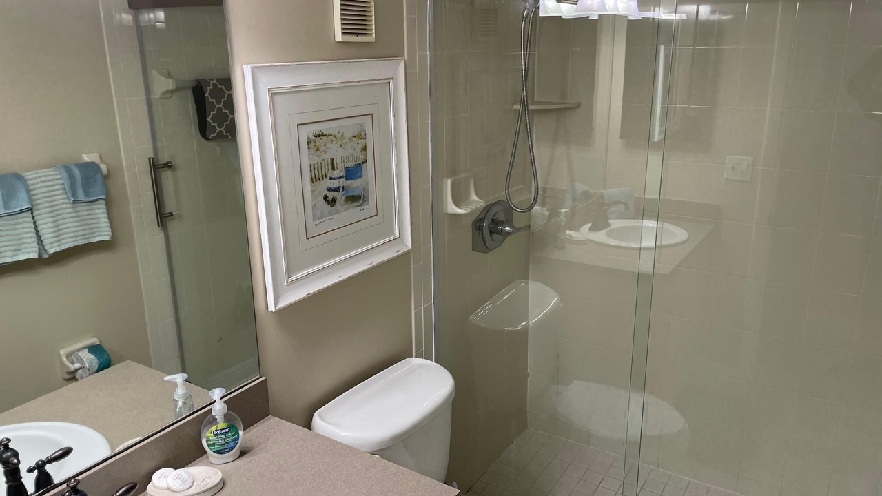 Photo of Bathroom in Point East