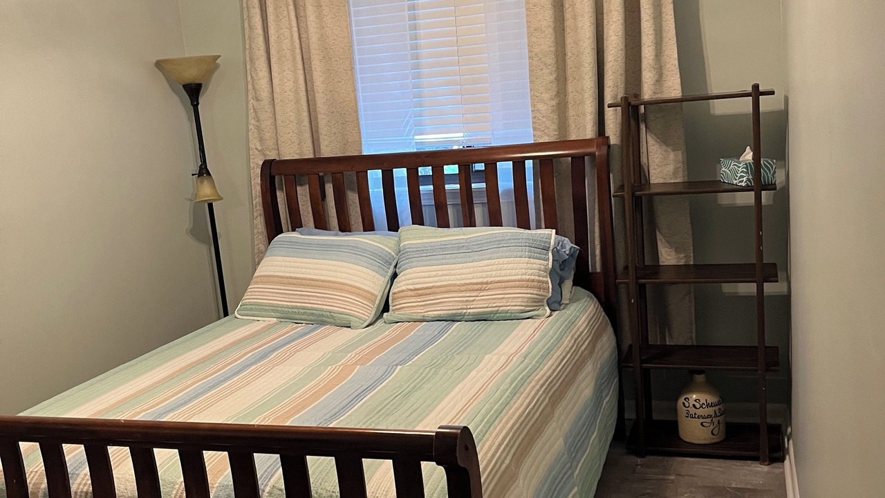 Photo of Bedroom in Doctors Inlet
