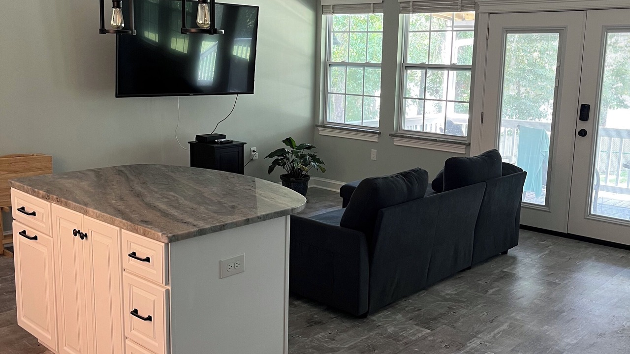 Photo of Livingroom in Doctors Inlet