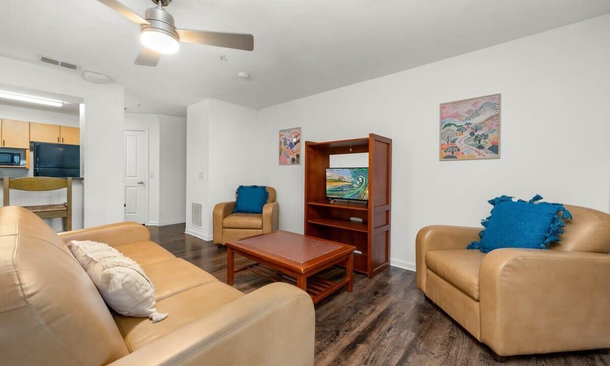 Photo of Livingroom in Bearss Plaza