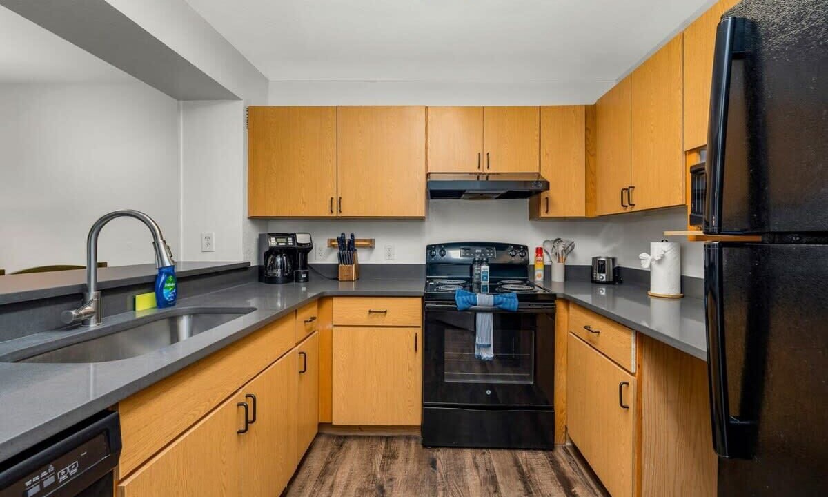 Photo of Kitchen in Bearss Plaza